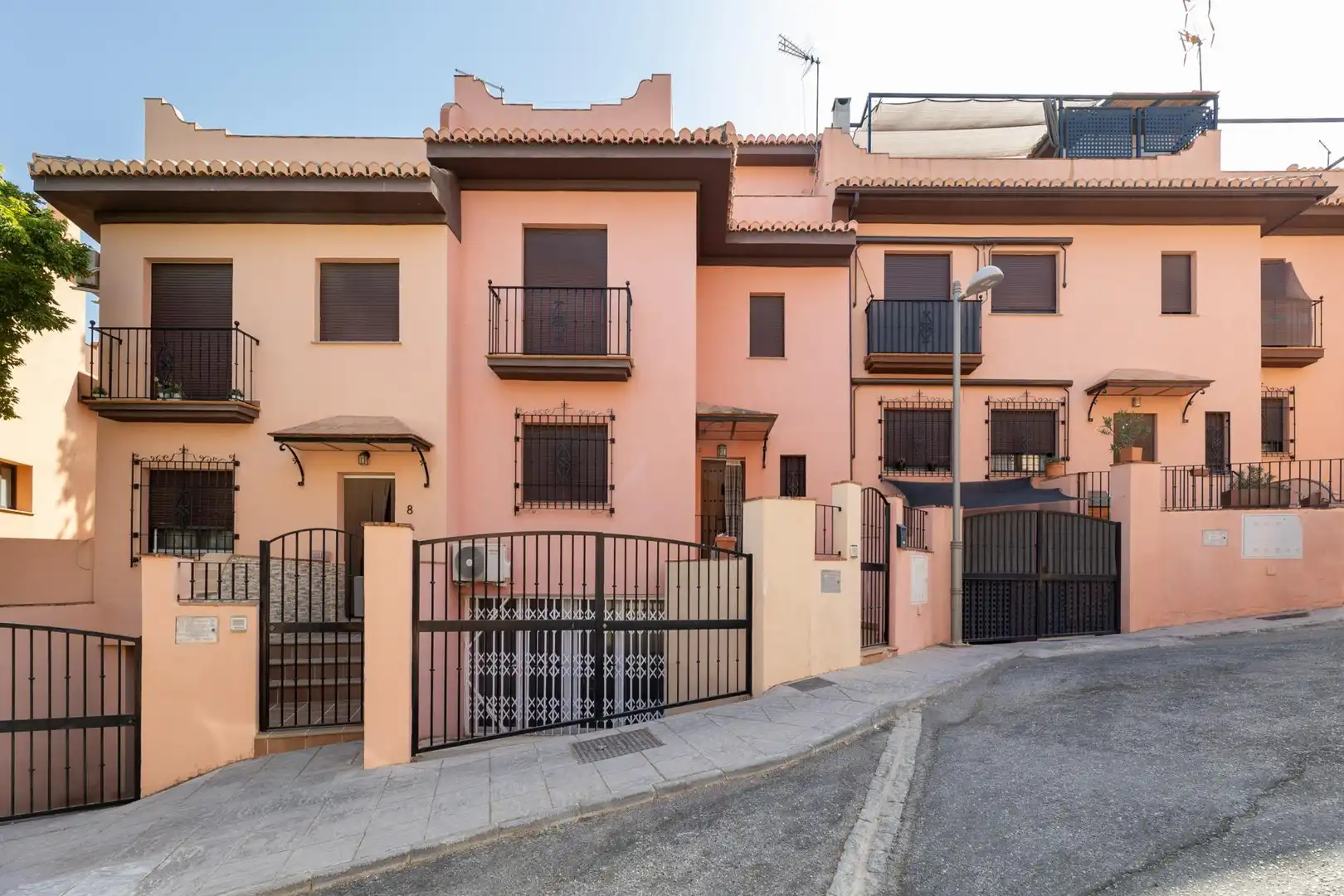 Vista exterior de Casa adosada de lloguer en Monachil amb Aire condicionat, Calefacció i Terrassa
