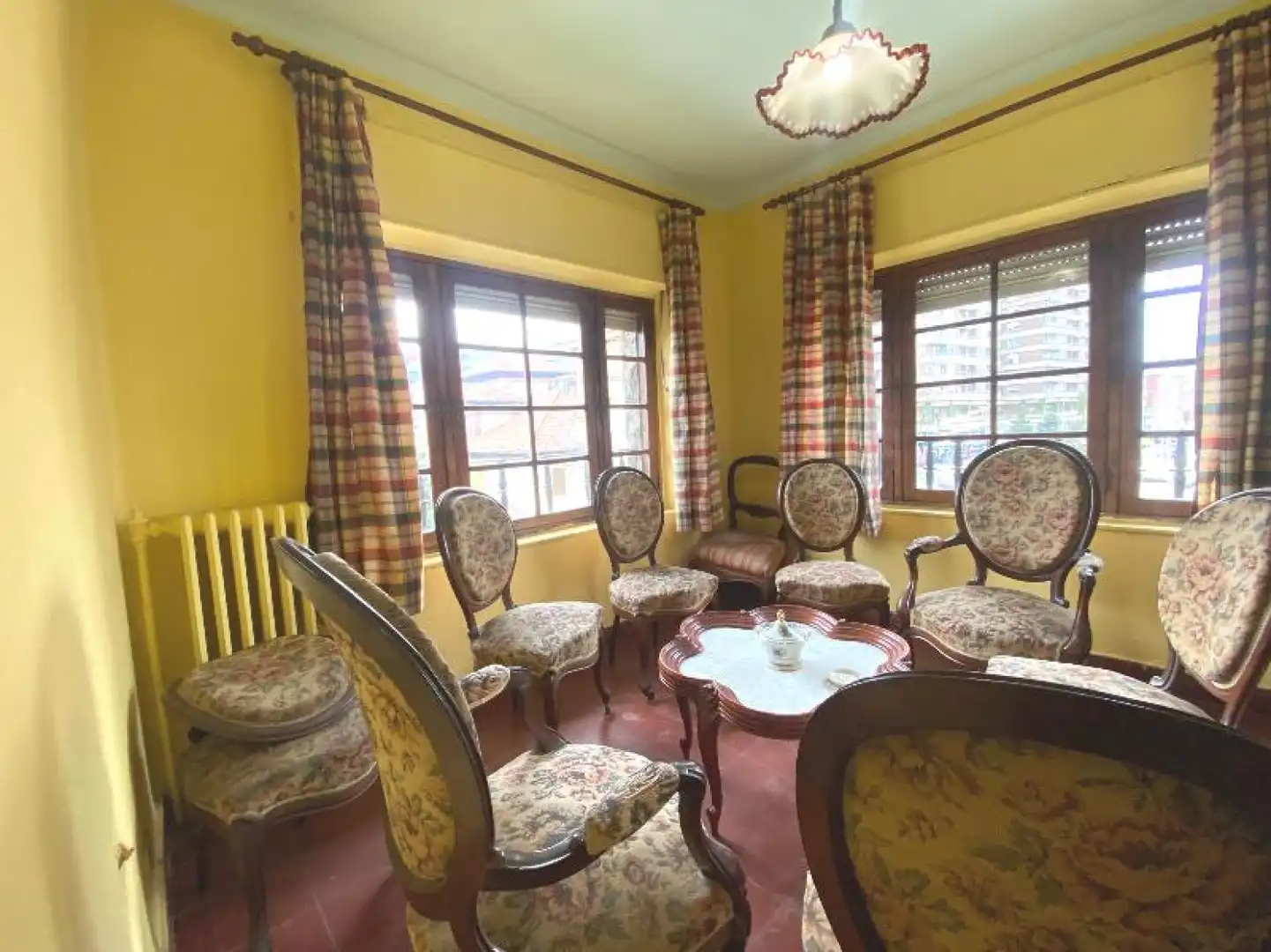 Comedor de Casa o chalet en venta en Torrelavega  con Calefacción, Trastero y Balcón