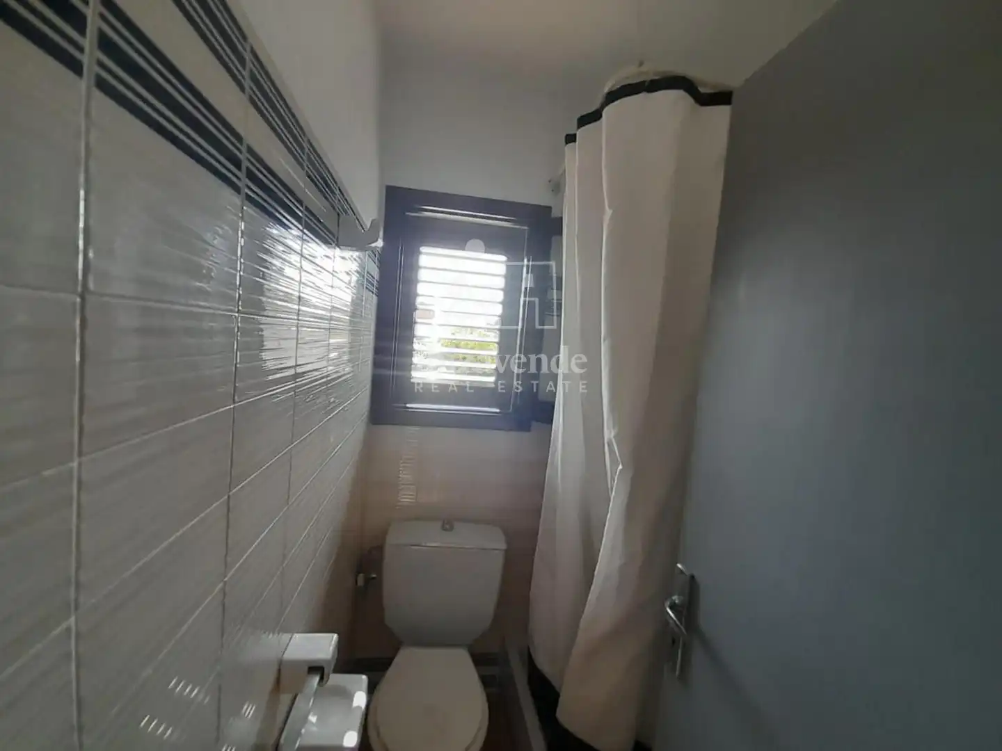 Bany de Casa o xalet en venda en Sant Josep de sa Talaia amb Aire condicionat, Calefacció i Parquet