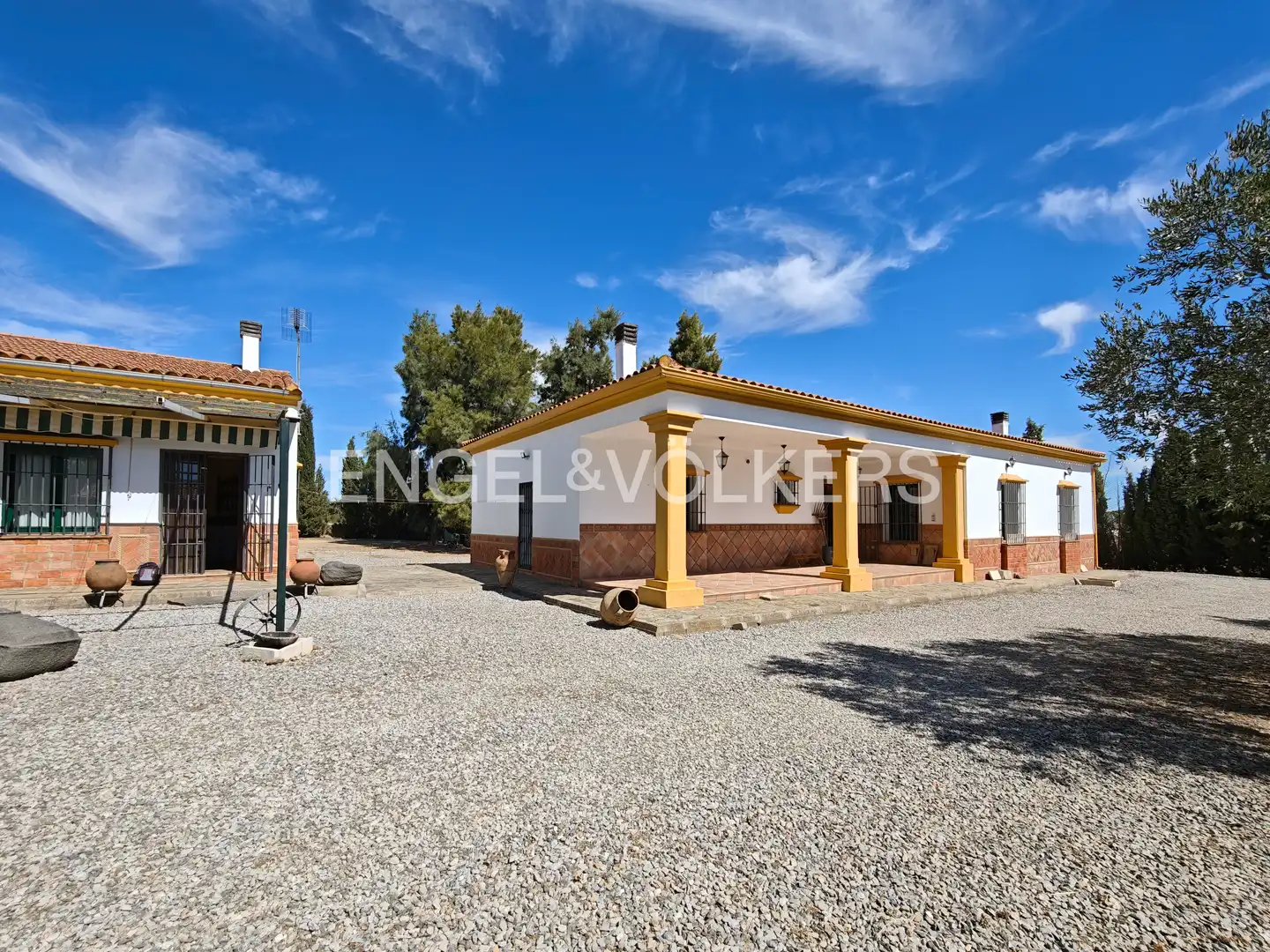 Vista exterior de Finca rústica en venta en Llerena con Calefacción, Jardín privado y Trastero