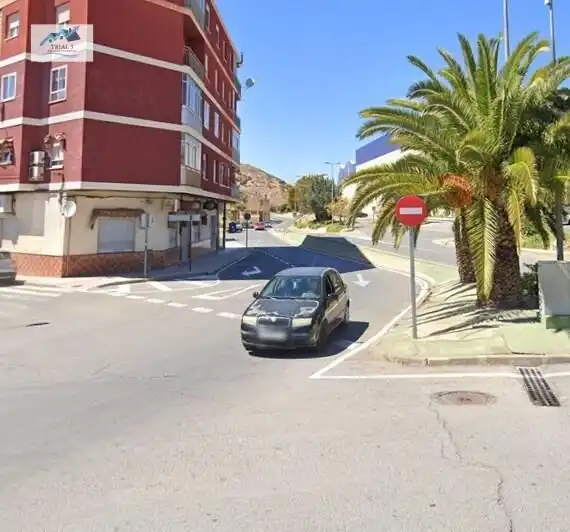 Local commercial à vendre à Avenida GUIRNEY DEL, imagen 2