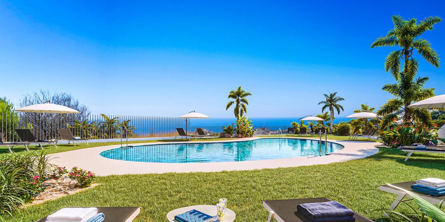 Swimming pool of Duplex for sale in Benalmádena  with Air Conditioner, Heating and Private garden