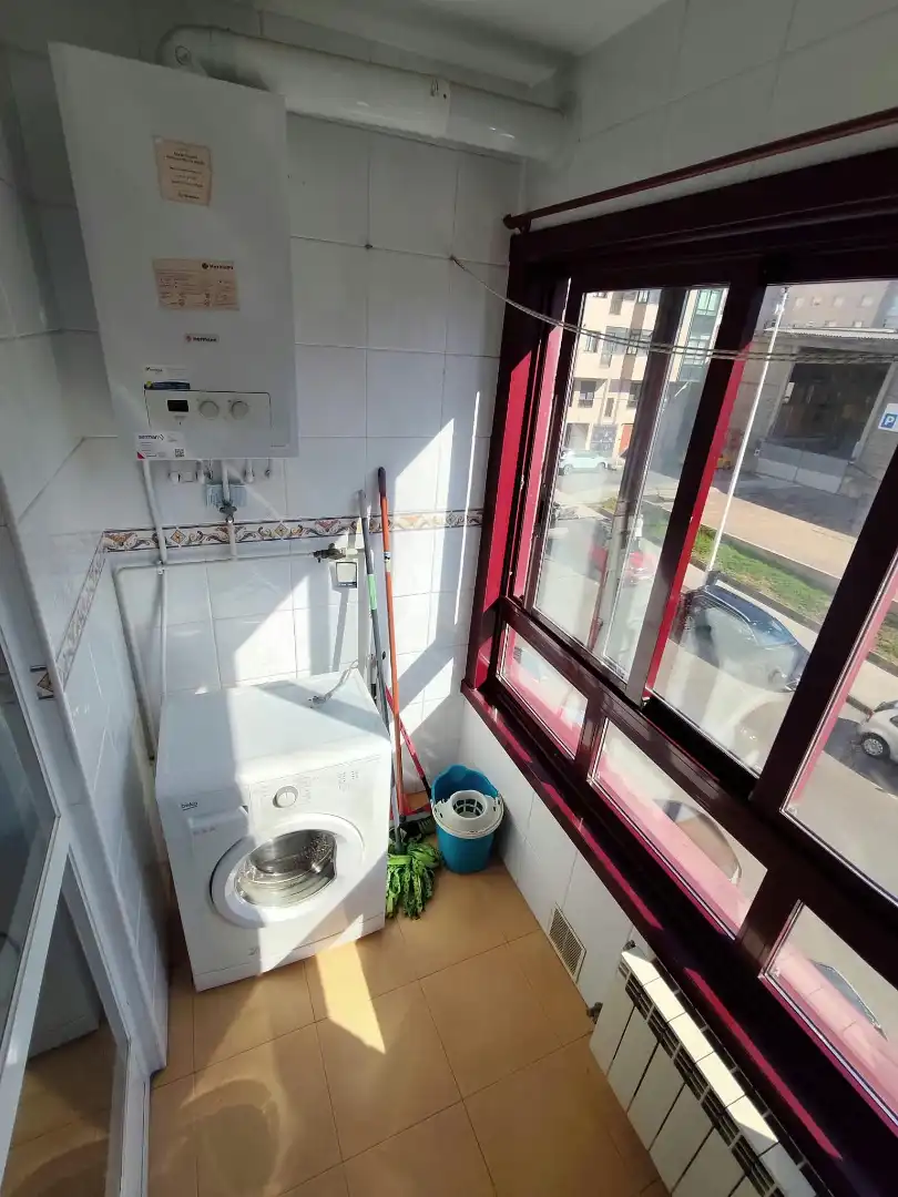 Bathroom of Flat for sale in Cambre   with Heating, Parquet flooring and Storage room