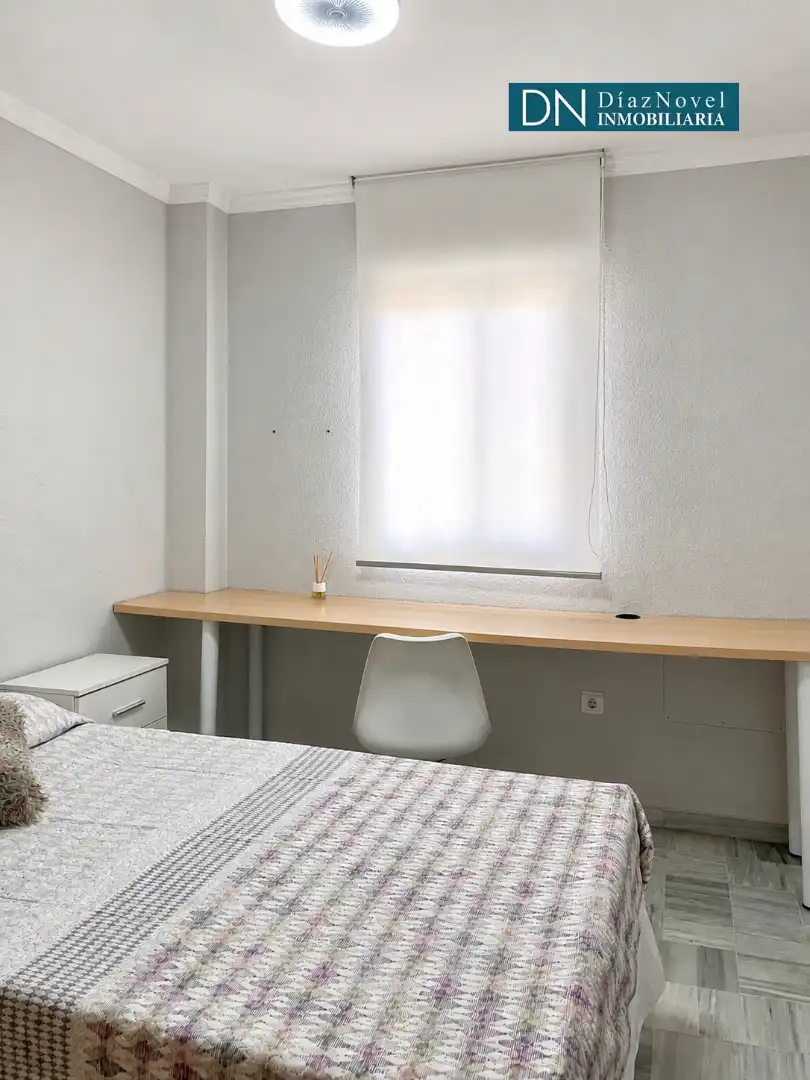 Habitación de Piso de alquiler en Rincón de la Victoria con Aire acondicionado, Terraza y Amueblado