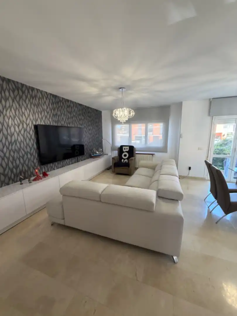 Terraced house with terrace to rent in Carretera de Valladolid, imagen 2