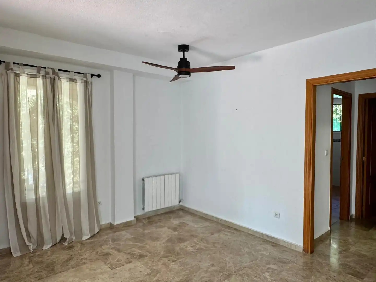Habitación de Casa o chalet de alquiler en Mutxamel con Aire acondicionado, Calefacción y Jardín privado