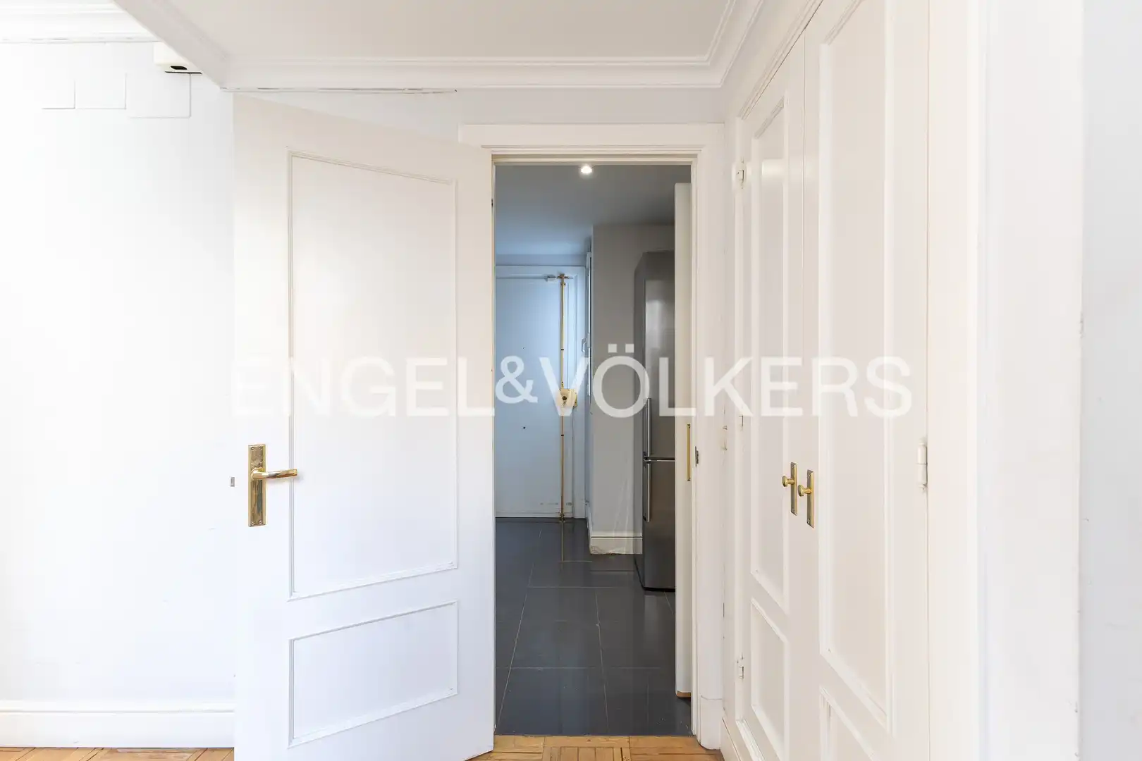 Piso en venta en Madrid con Calefacción, Terraza y Trastero