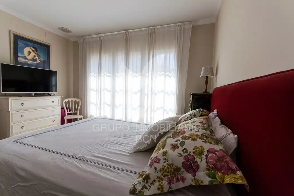 Bedroom of Houses for sale in Montcada i Reixac  with Air Conditioner, Heating and Terrace
