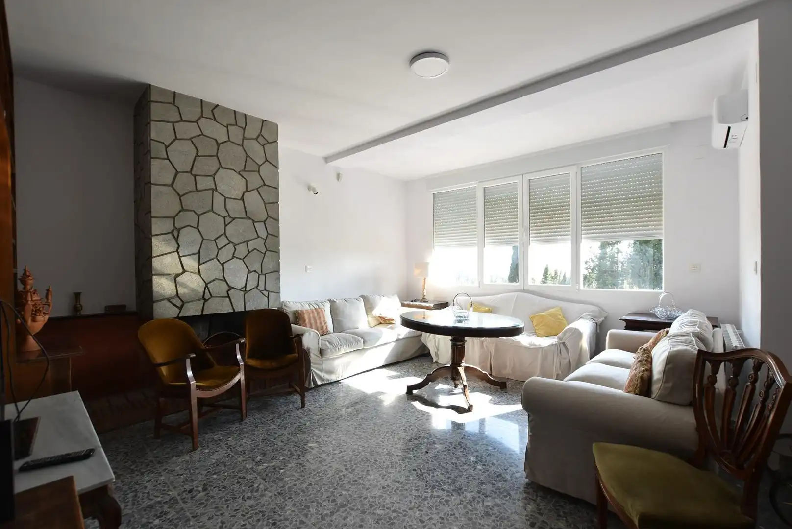 Sala d'estar de Casa o xalet de lloguer en Granada amb Aire condicionat, Terrassa i Piscina