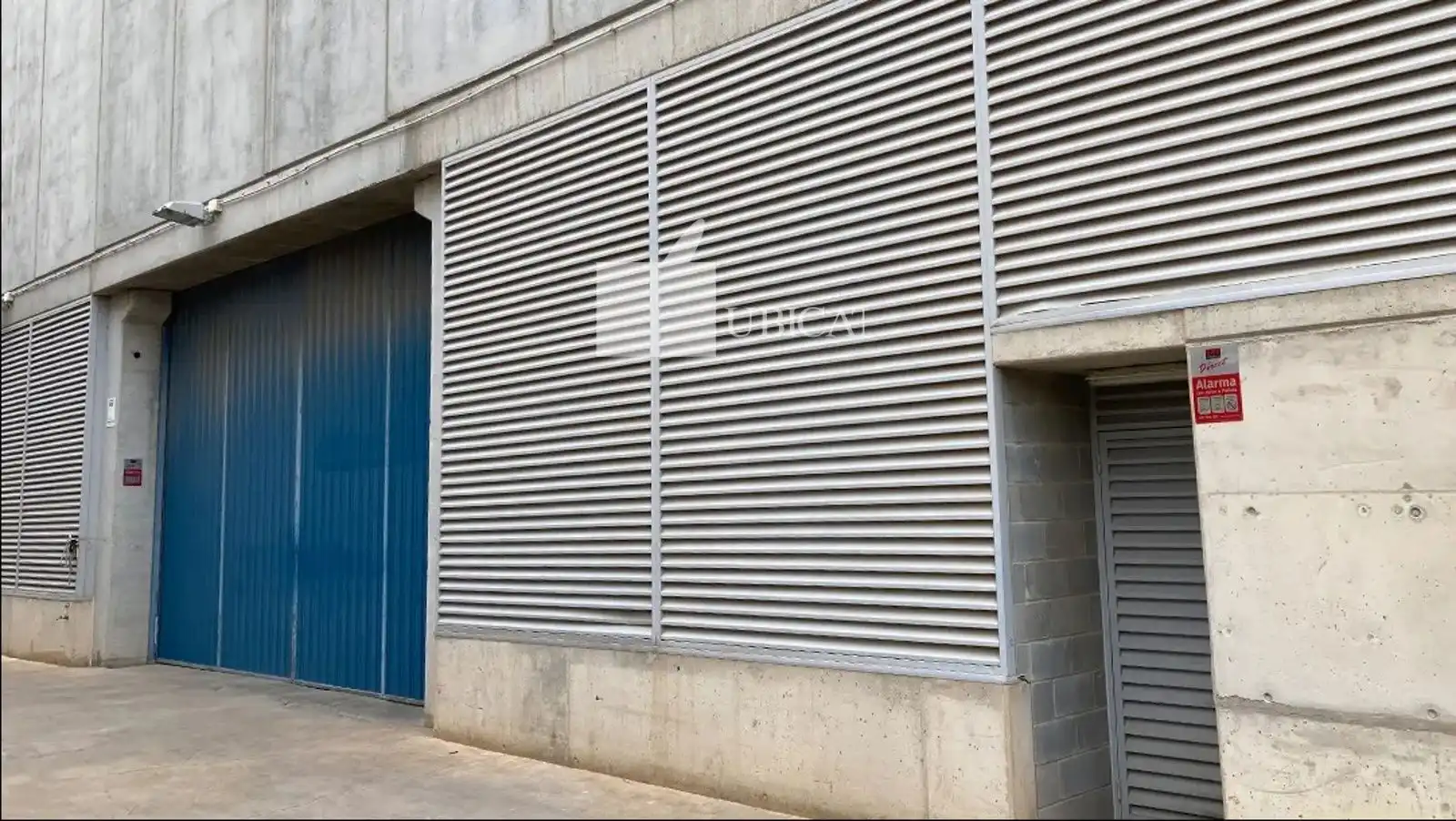 Vista exterior de Nau industrial de lloguer en Sant Andreu de la Barca, Barcelona