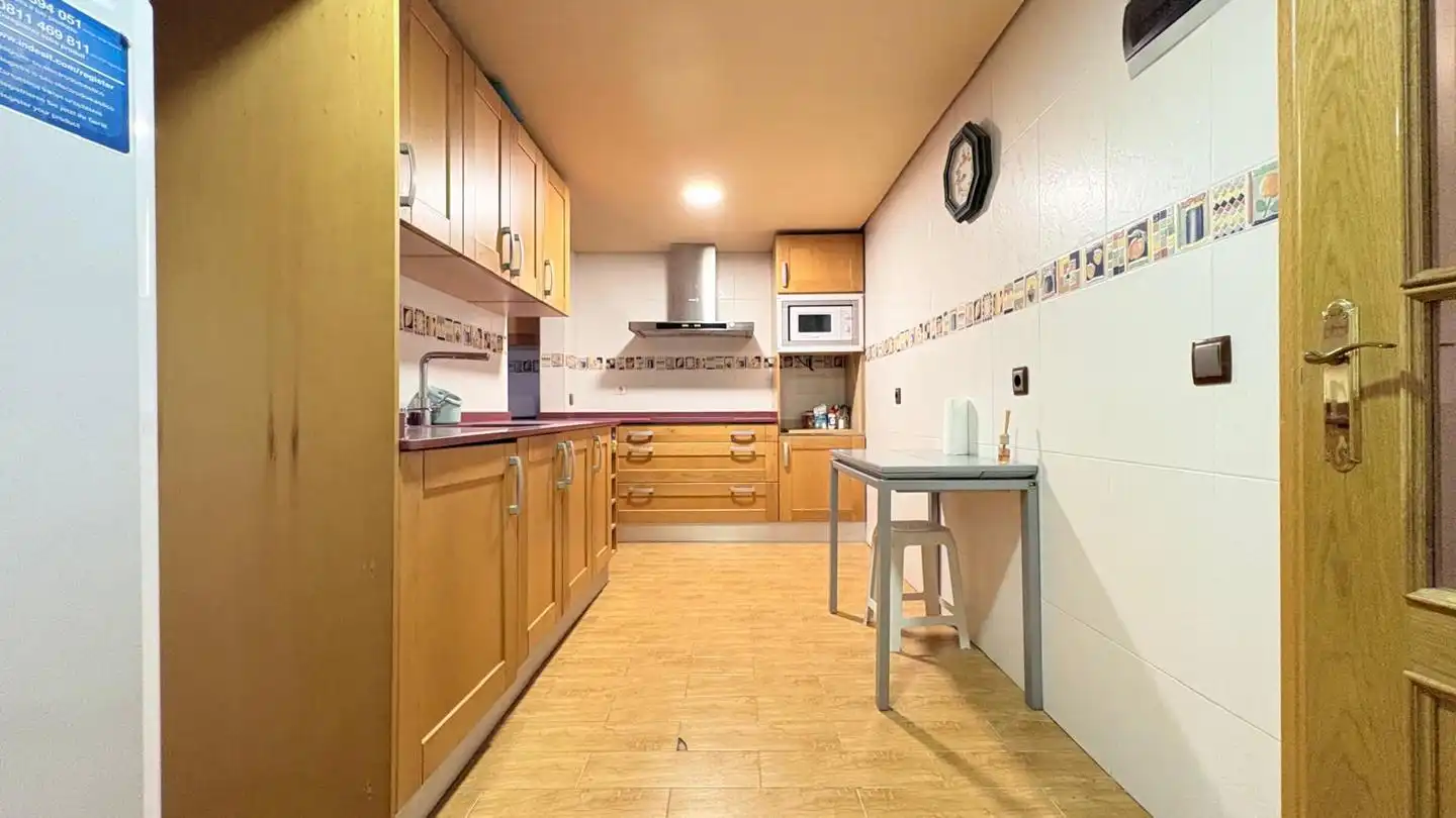 Piso con ascensor en venta en Caballería Española, imagen 5