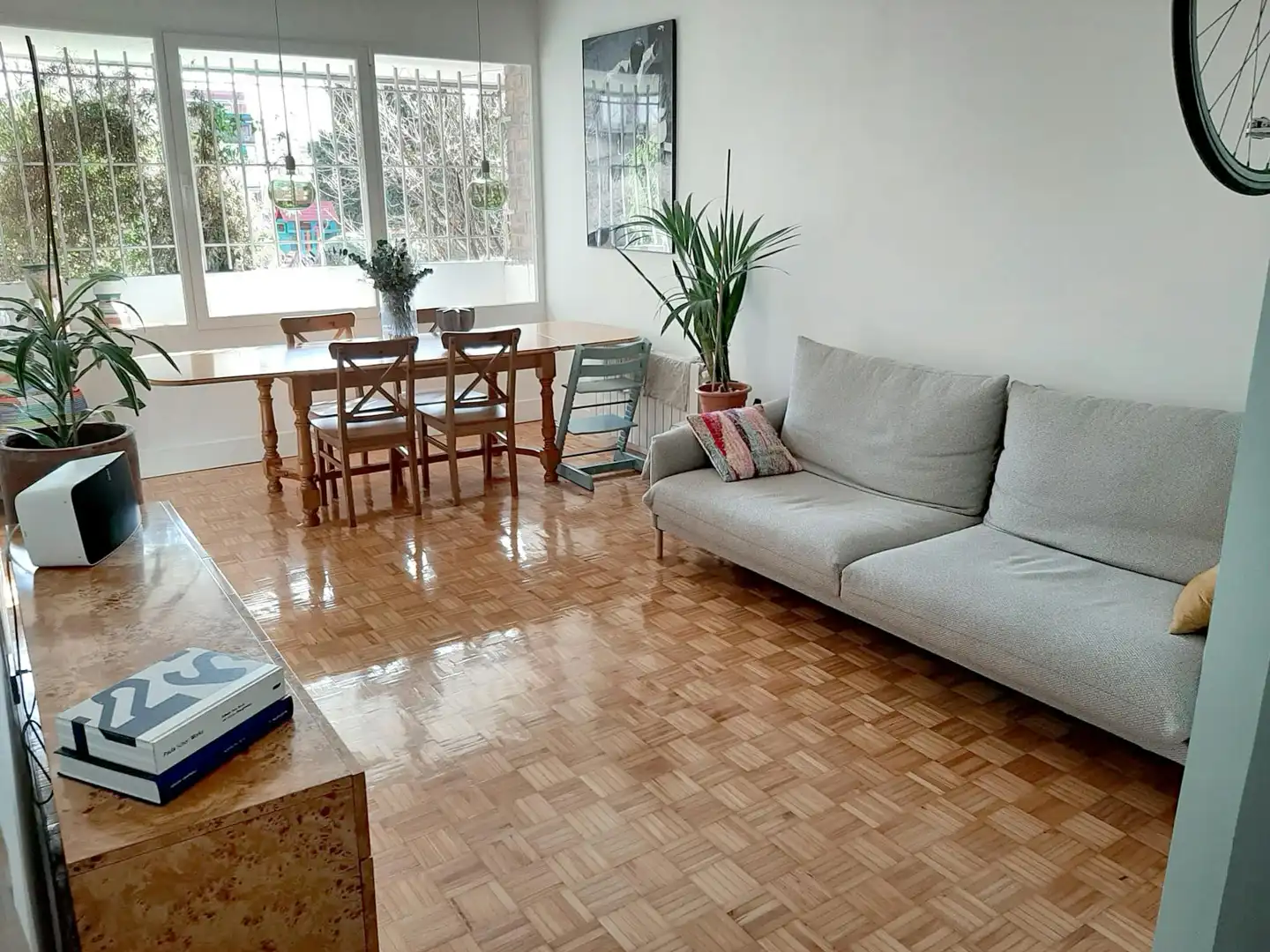 Living room of Flat for rent in Madrid  with Heating, Private garden and Furnished