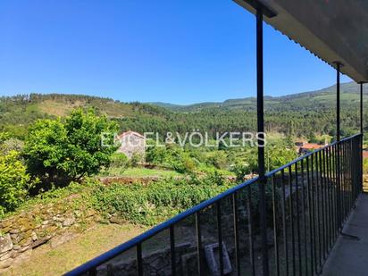 Vista exterior de Casa o xalet en venda en Campo Lameiro amb Balcó