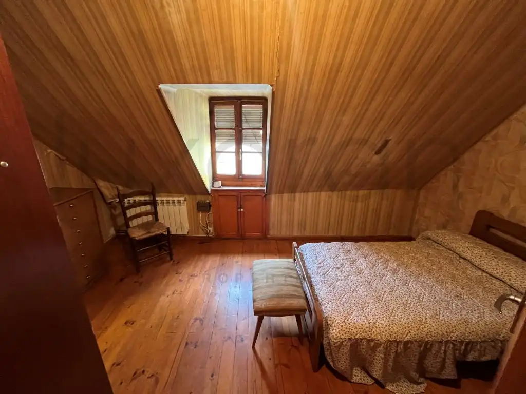 Dormitori de Casa o xalet en venda en Bossòst