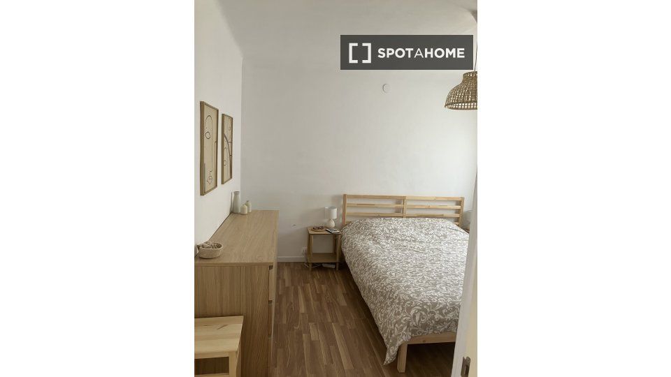 Bedroom of Flat to rent in Santa Coloma de Gramenet  with Air Conditioner, Heating and Furnished