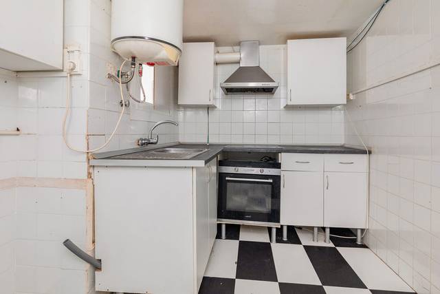 Piso en Venta en C/ Chenillet en Zona Calle Valencia