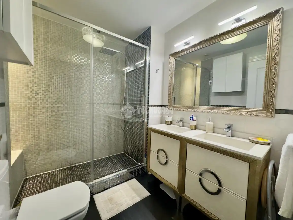 Baño de Piso en venta en Las Rozas de Madrid con Aire acondicionado, Calefacción y Terraza