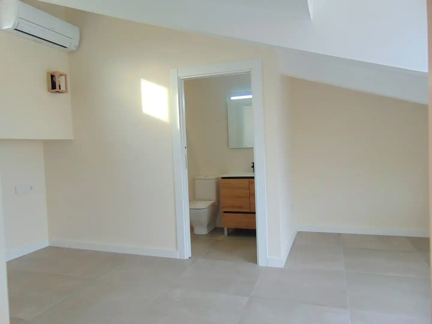 Baño de Casa adosada en venta en San Pedro del Pinatar con Aire acondicionado, Calefacción y Jardín privado