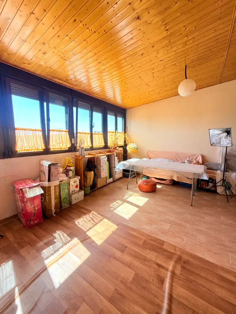 Sala de estar de Casa adosada en venta en San Sebastián de los Reyes con Aire acondicionado, Calefacción y Jardín privado