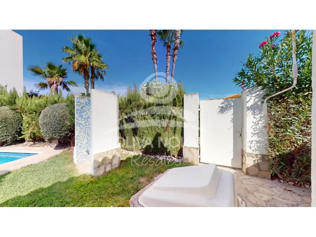 Casa amb piscina en venda a Calle Brueghell, imagen 25