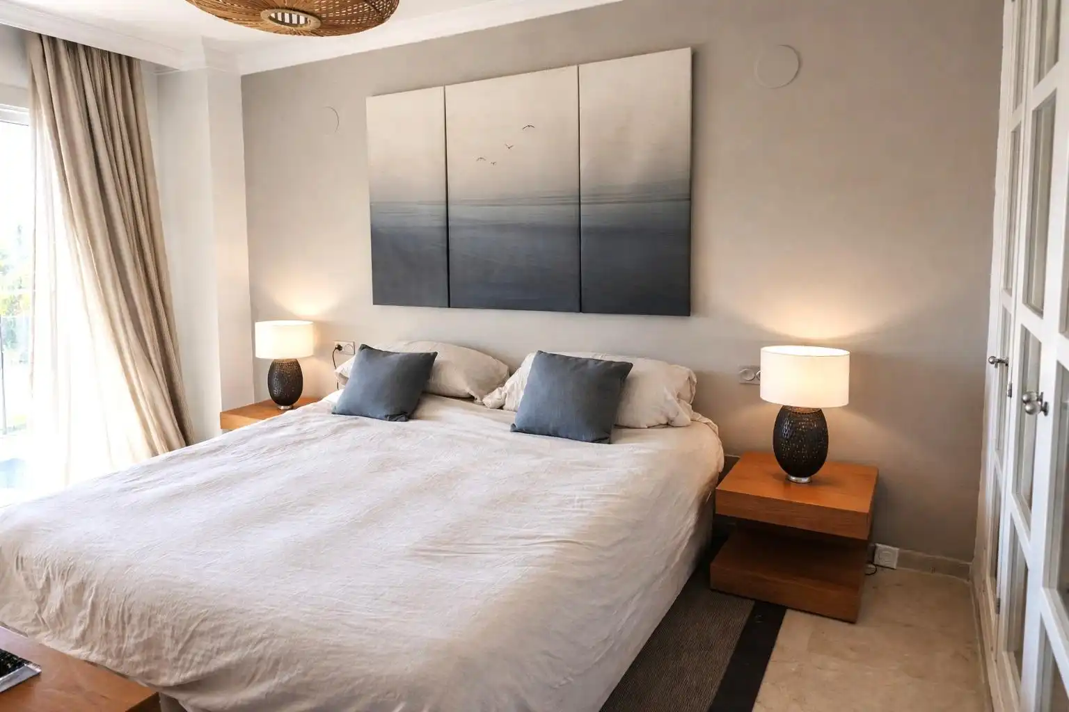 Bedroom of Flat for sale in Sotogrande  with Air Conditioner, Heating and Private garden