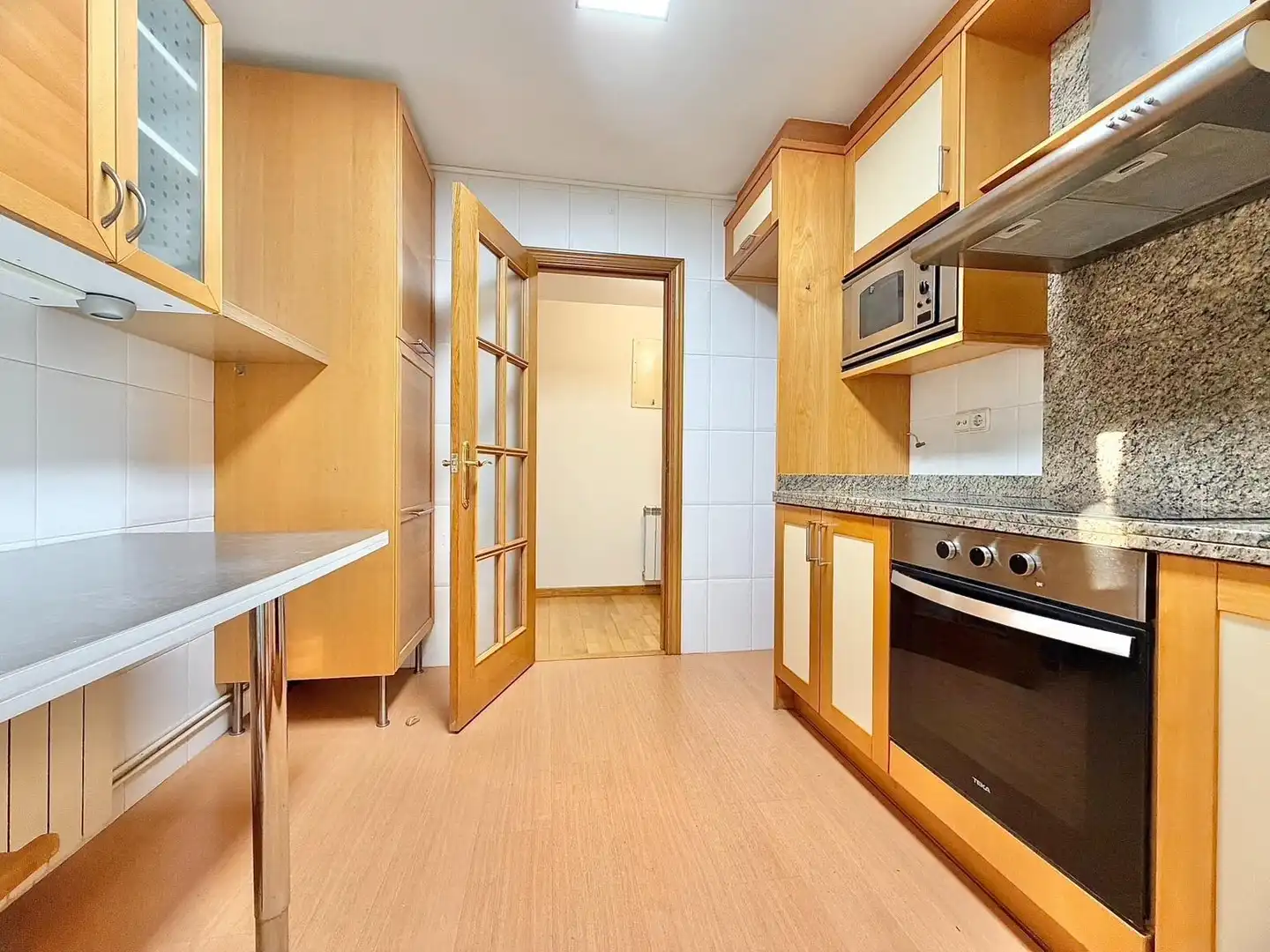 Cocina de Piso de alquiler en Terrassa con Calefacción, Parquet y Balcón