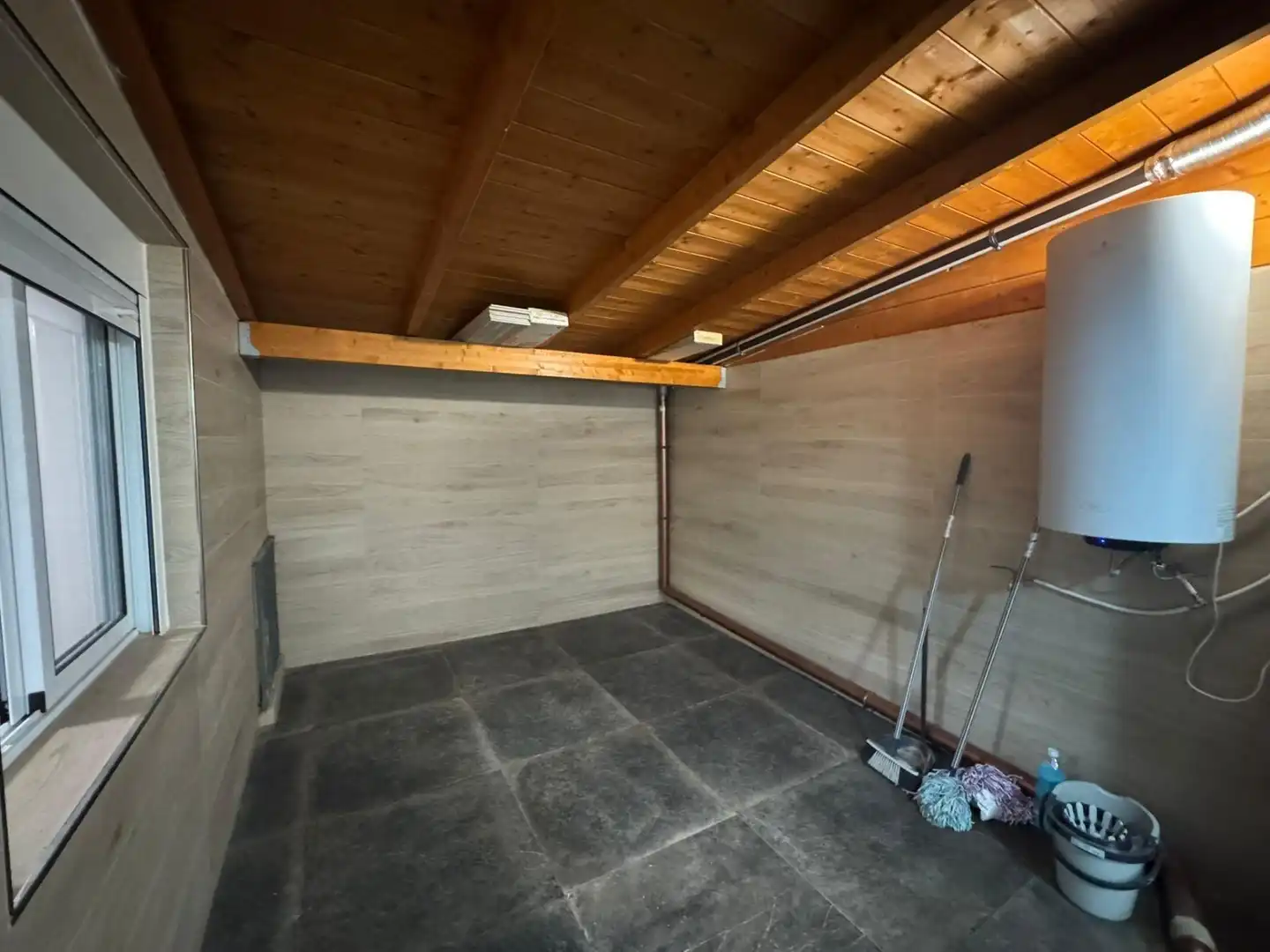 Wohnung zum Verkauf in Llíria mit Klimaanlage, Heizung und Parkett