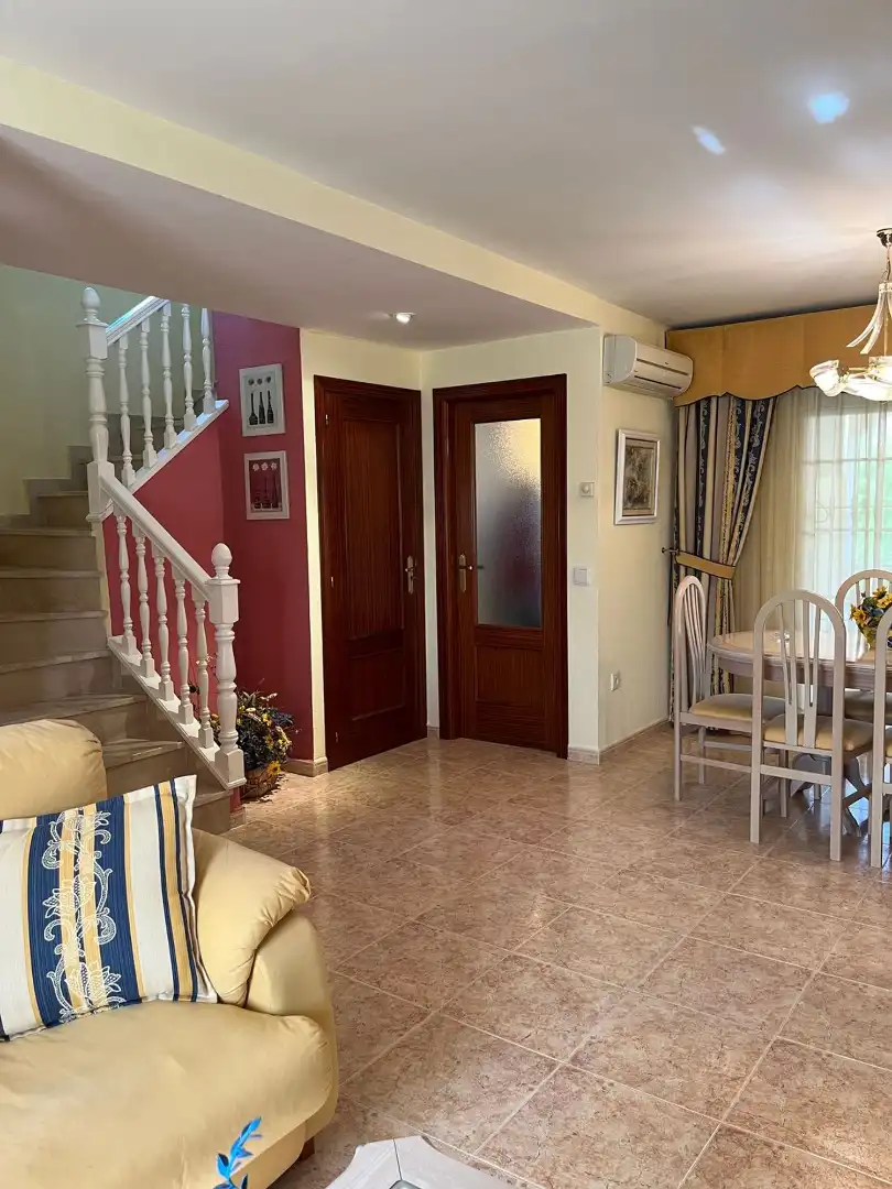 Casa adosada en venta en Ciudad Real con Aire acondicionado, Calefacción y Terraza