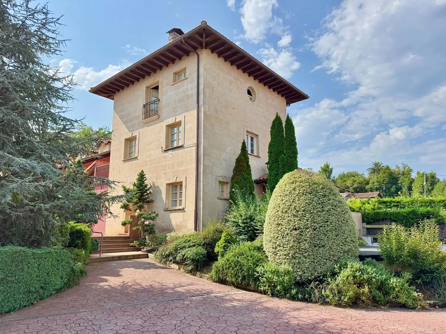 Vista exterior de Apartament en venda en Comillas (Cantabria) amb Calefacció