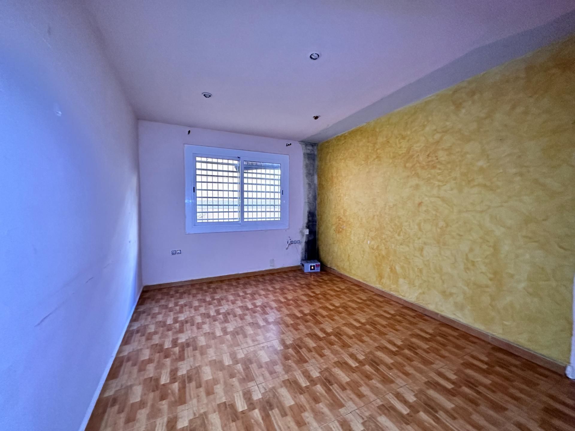 Bedroom of Flat for sale in Sabadell