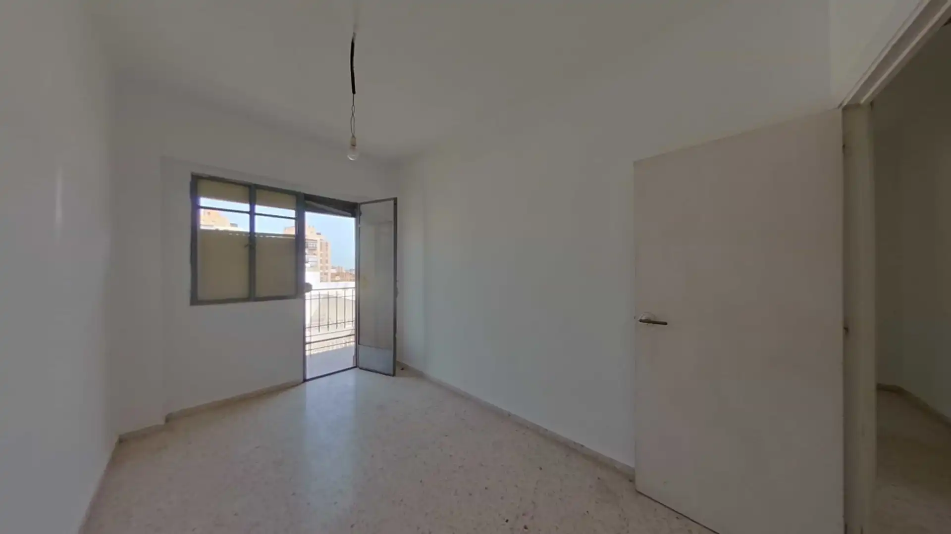 Habitación de Apartamento en venta en Almería