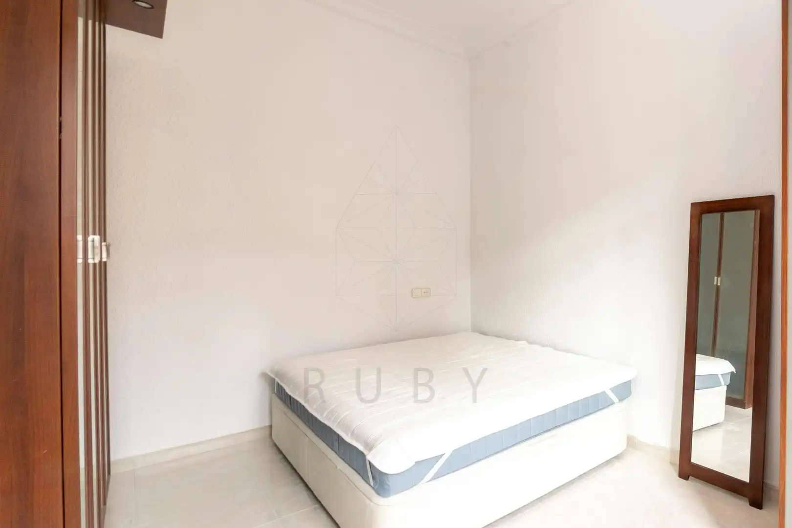 Bedroom of Flat for rent in Barcelona  with Air Conditioner, Heating and Furnished