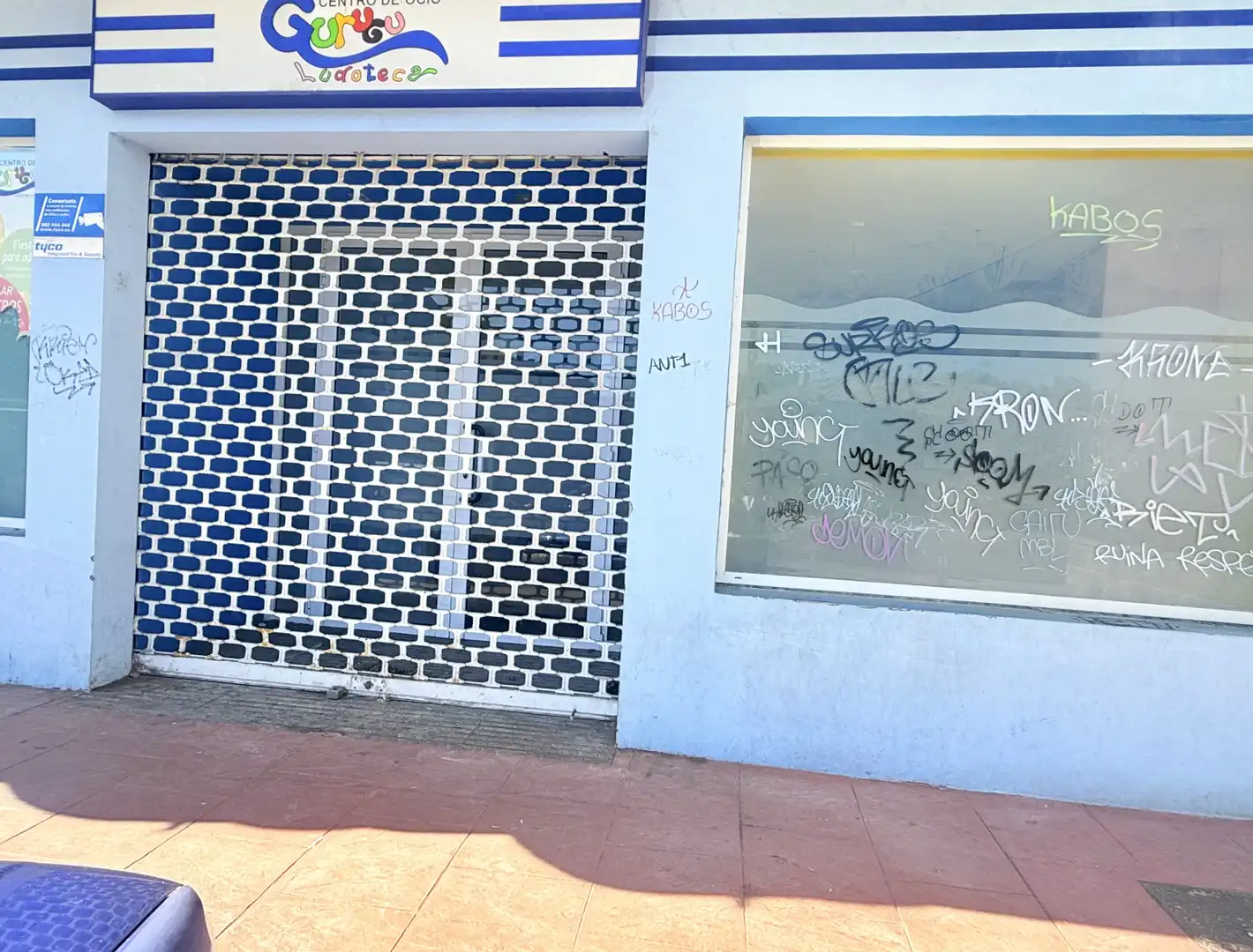 Local comercial en venda a Los Corrales de Buelna - Calle Hermanos Salas, imagen 3