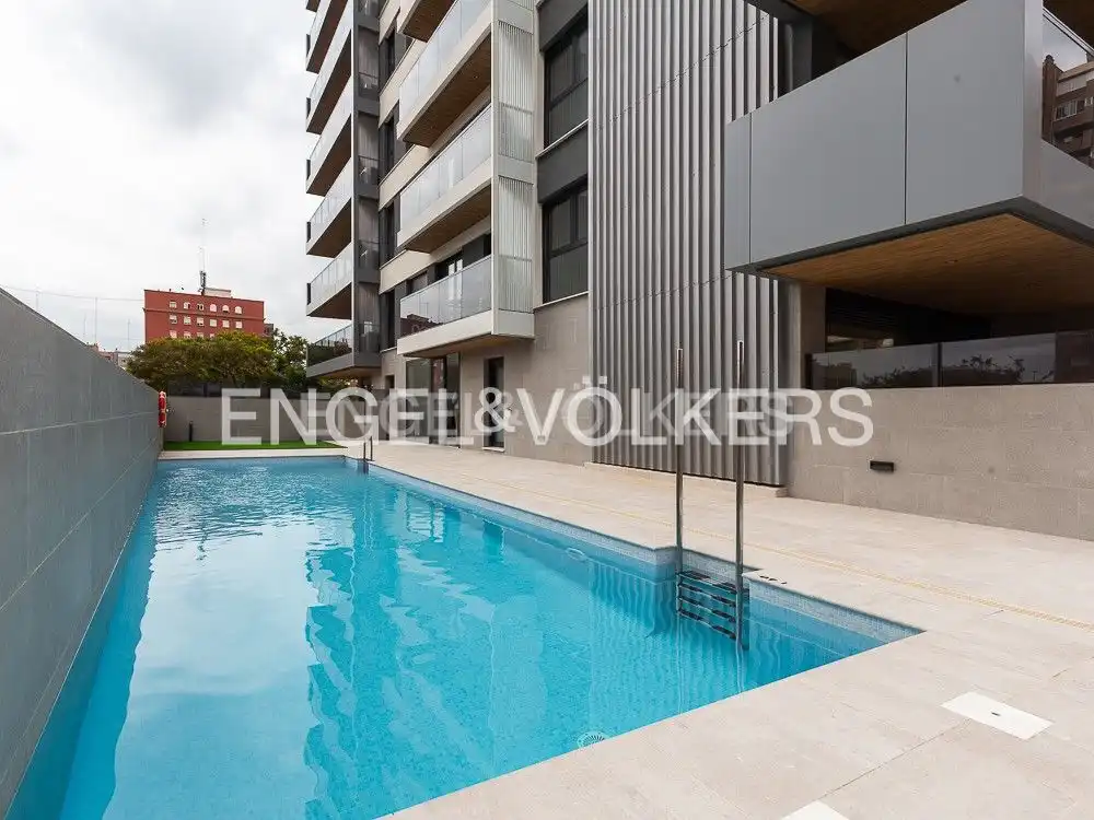 Schwimmbecken von Wohnung zur Miete in Valencia mit Klimaanlage, Heizung und Parkett