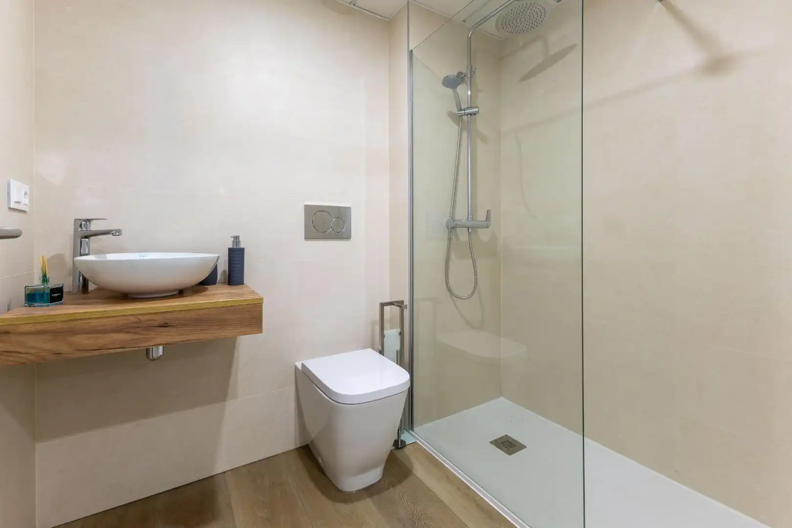 Baño de Apartamento en venta en El Puig de Santa Maria con Aire acondicionado, Calefacción y Amueblado