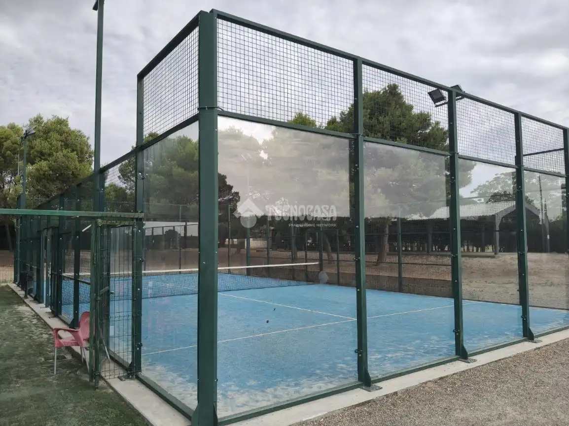Jardí de Casa adosada en venda en Zaragoza amb Piscina comunitària