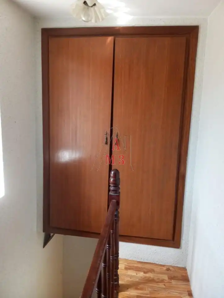 Dormitori de Finca rústica en venda en La Robla  amb Jardí privat i Traster