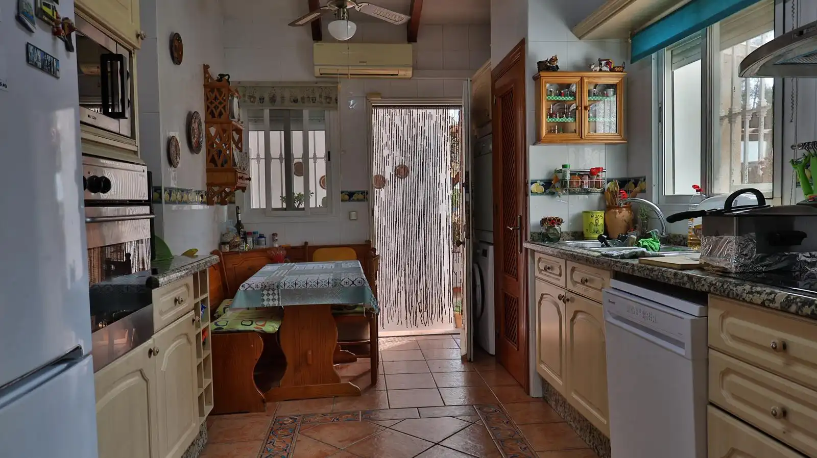 Kitchen of Detached homes for sale in Málaga  with Terrace and Community pool