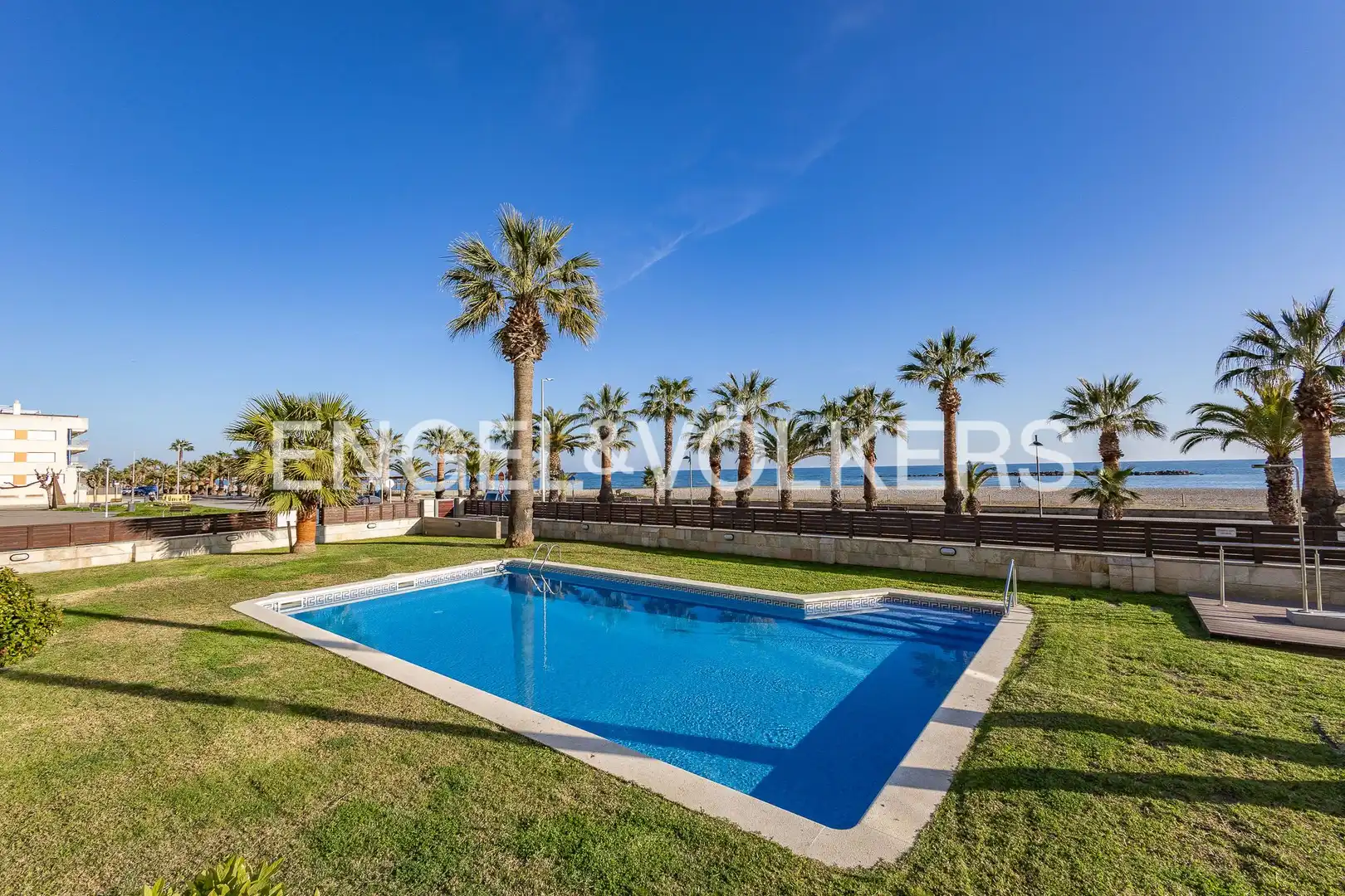 Swimming pool of Attic for sale in Cubelles  with Air Conditioner, Heating and Private garden