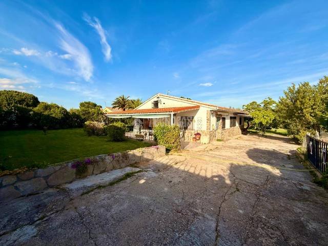 Casa-chalet en Venta en Serracines