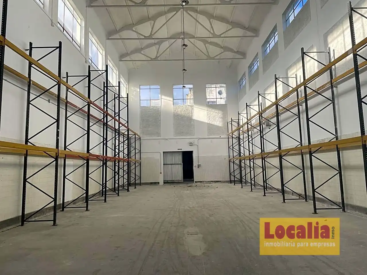 Nave industrial de alquiler en Entrambasaguas