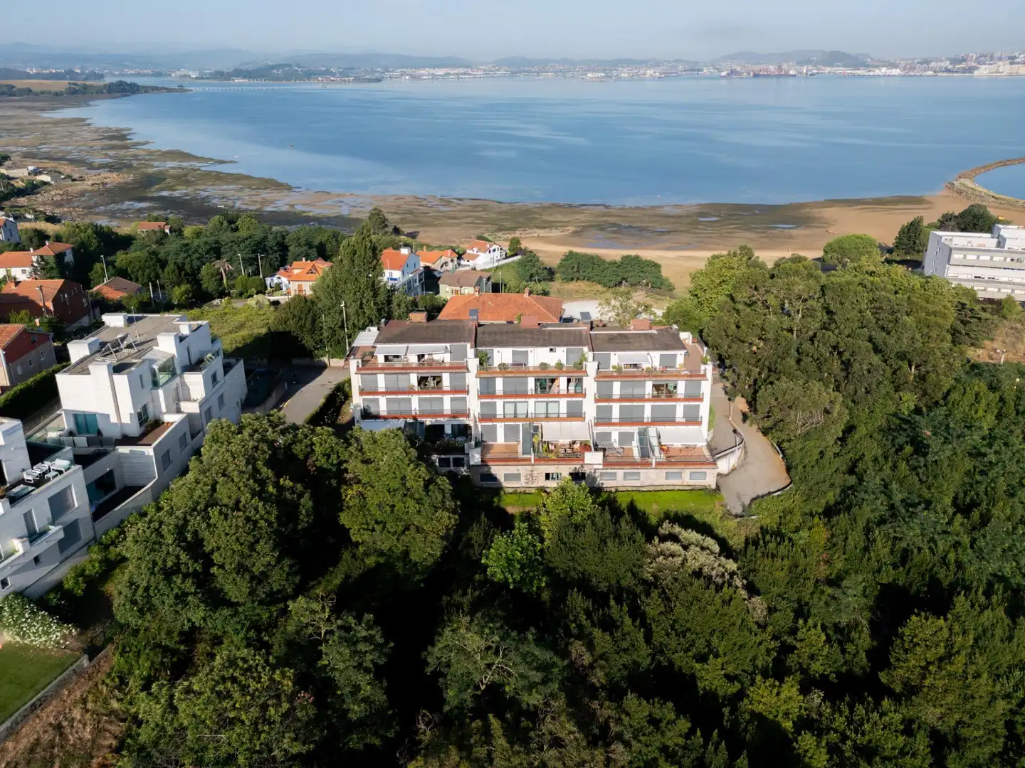 Maisonette zum Verkauf in Marina de Cudeyo mit Heizung, Terrasse und Balkon