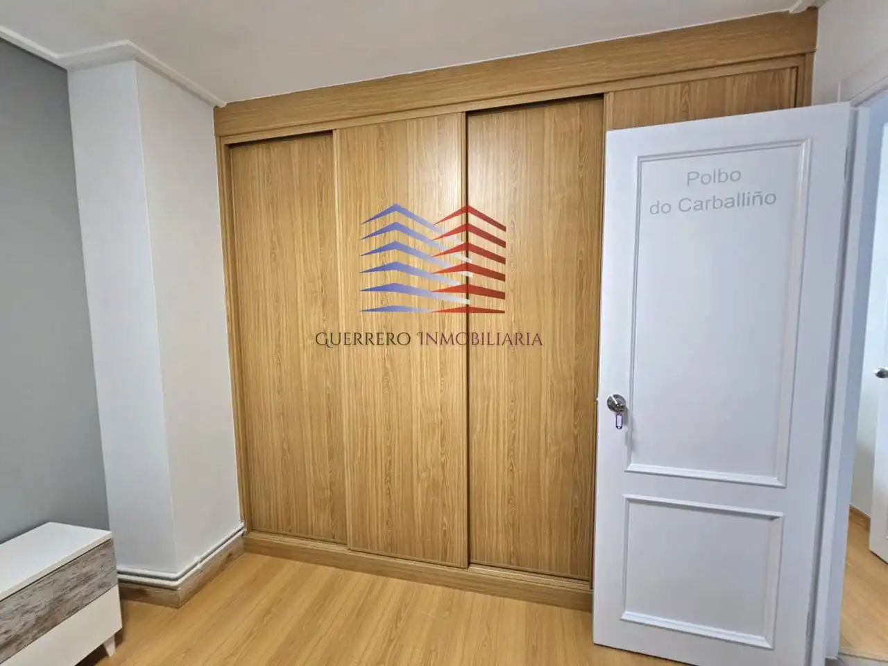 Schlafzimmer von Wohnungen zur Miete in Ourense Capital  mit Heizung, Parkett und Möbliert