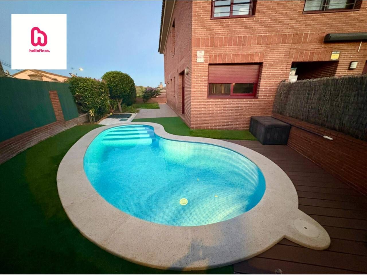 Swimming pool of Single-family semi-detached for sale in Lliçà de Vall  with Air Conditioner, Heating and Private garden