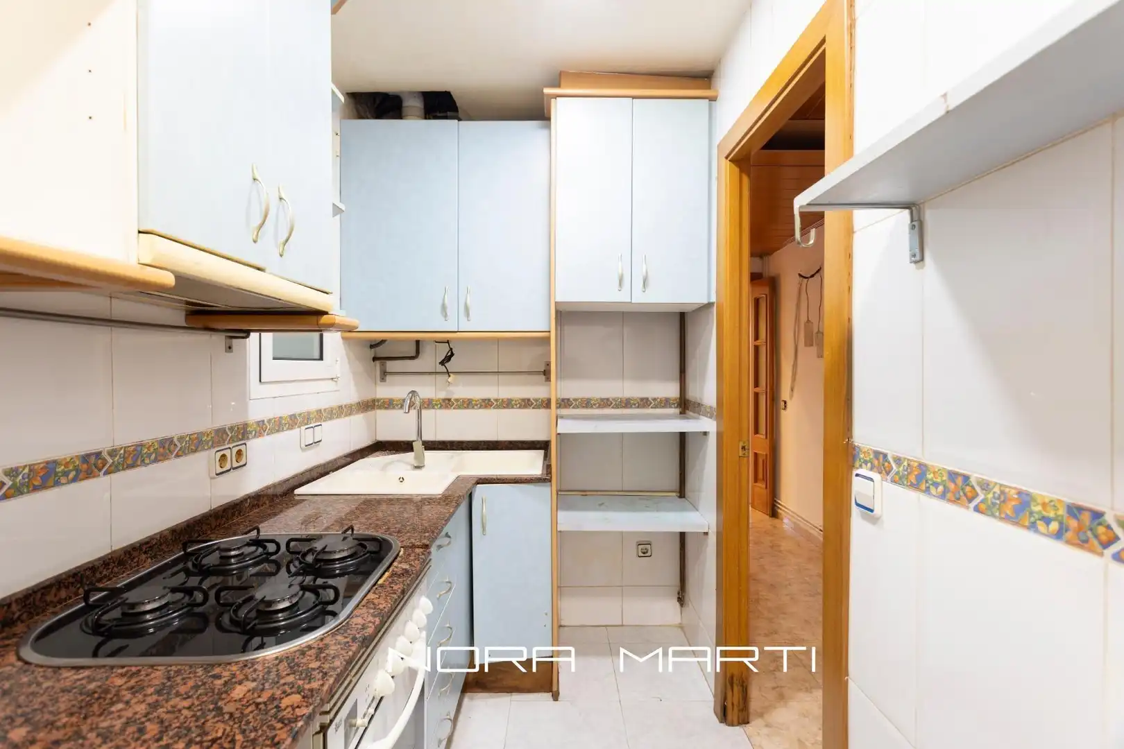 Cocina de Planta baja en venta en Eixample