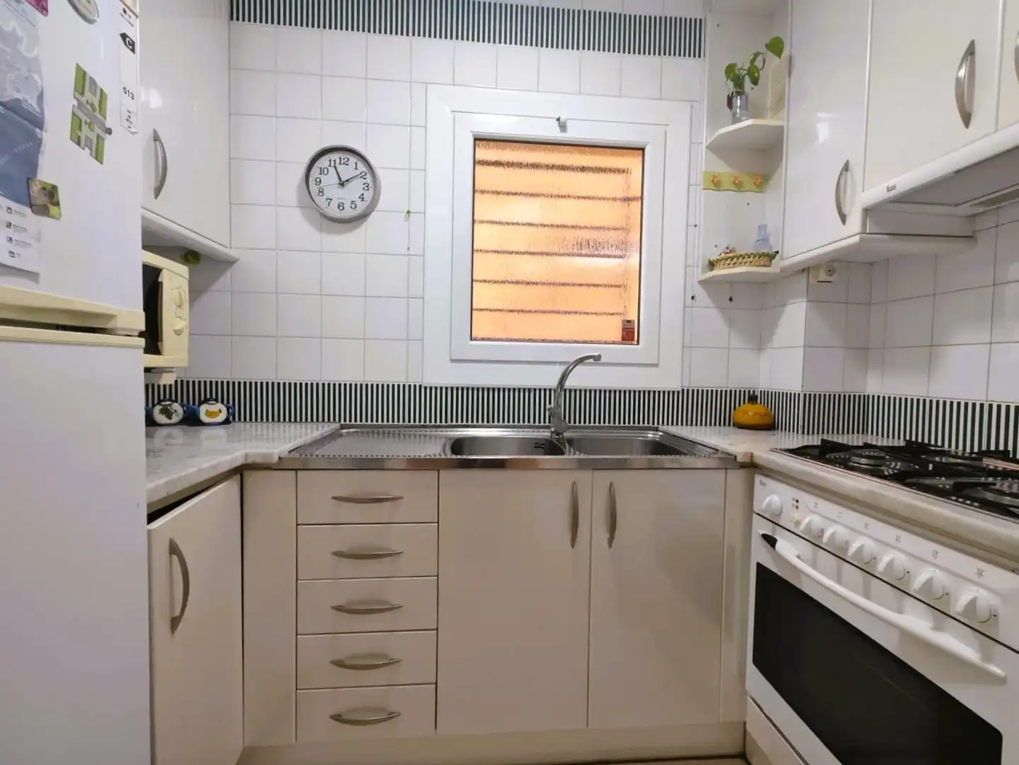 Küche von Wohnung zum Verkauf in Tossa de Mar mit Privatgarten, Terrasse und Möbliert