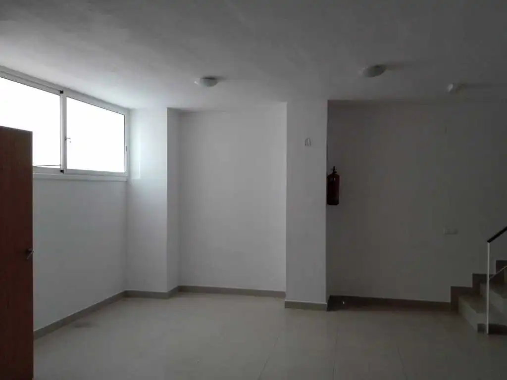 Local comercial en venda a C/ Compositor Pau Sicaret, imagen 2