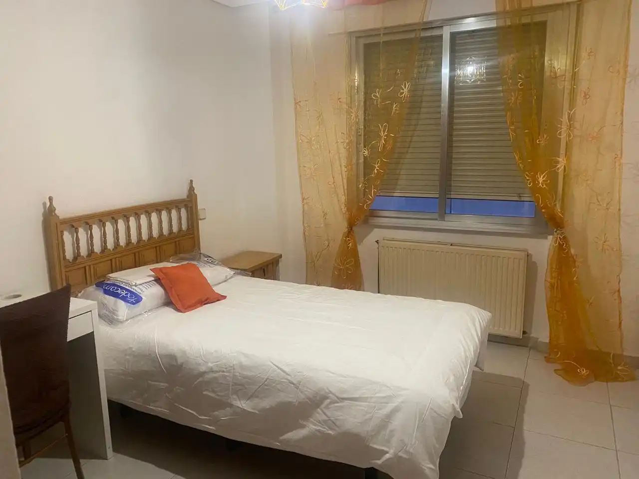 Schlafzimmer von Wohnung zur Miete in Cuenca mit Heizung, Terrasse und Möbliert