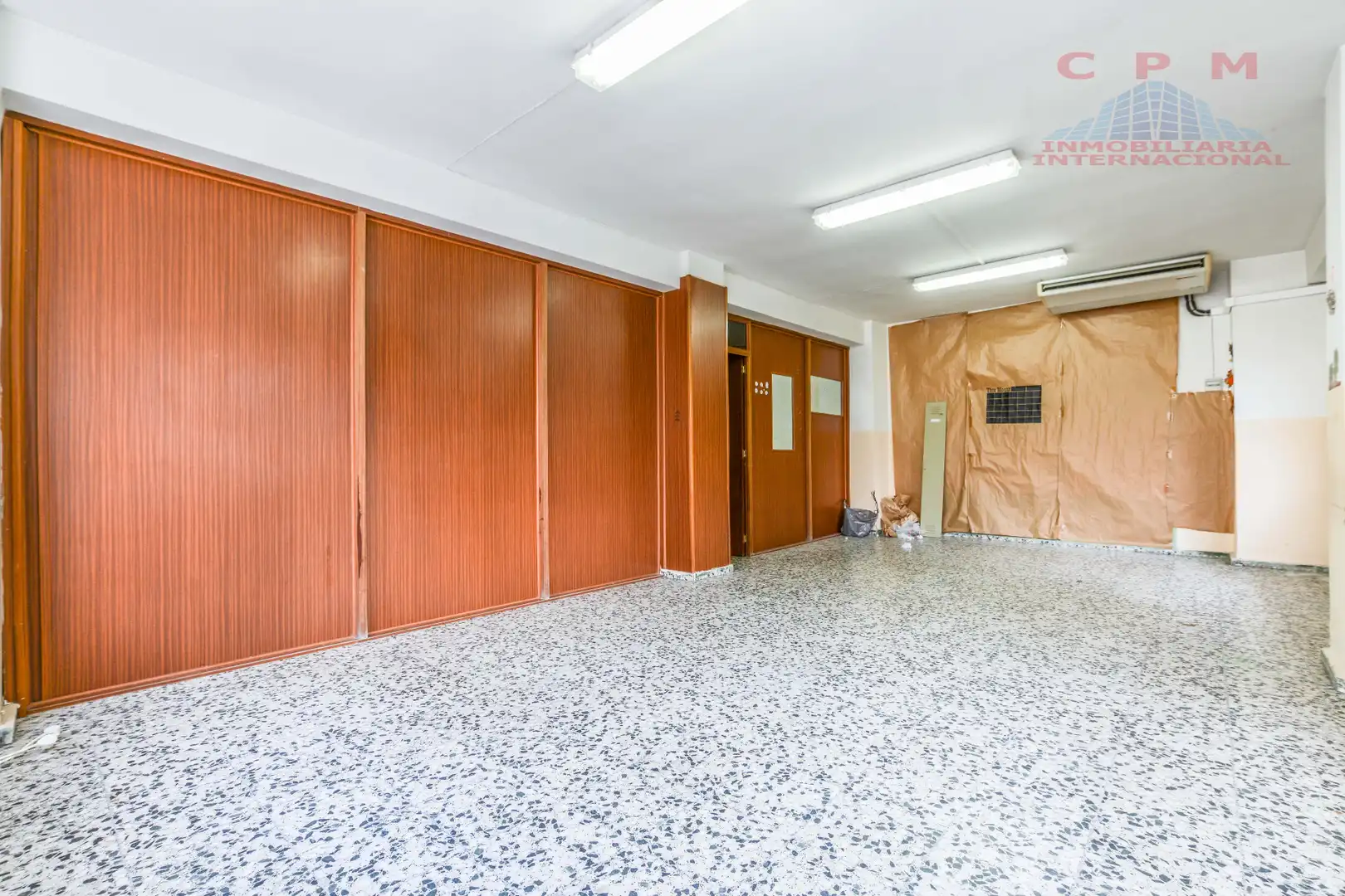 Local comercial en venda a Centro, imagen 2