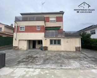 Vista exterior de Casa o xalet en venda en Lliçà de Vall amb Aire condicionat, Calefacció i Jardí privat